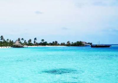 马尔代夫旅游介绍中“2沙2水”是什么意思？